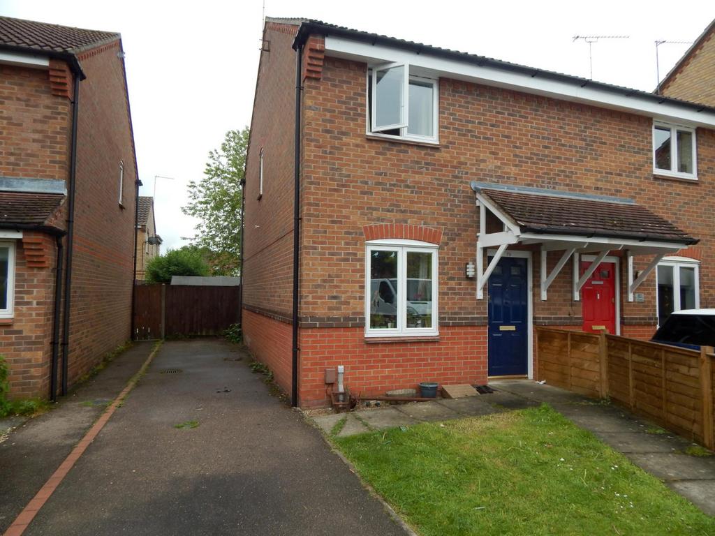 Wilks Farm Drive, Sprowston, Norwich... 2 bed townhouse £895 pcm (£