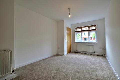 2 bedroom terraced house to rent, Blue Moon Way, Manchester, M14
