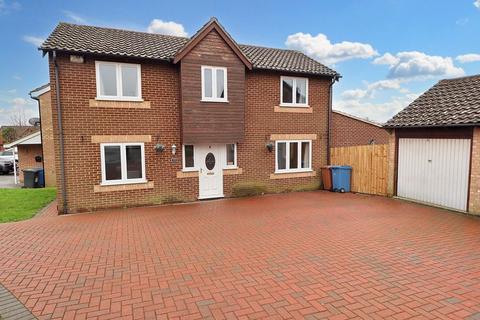 18 Devlin Road, Ipswich, IP8 3SF