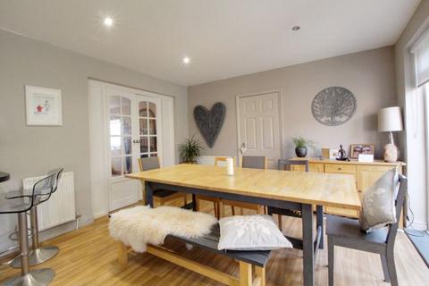 103 Brookside Crescent, Cuffley, Potters Bar, EN6 4QP