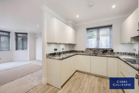 2 bedroom apartment to rent, Charlewoode House, Common Road, Chorleywood, WD3 5LN