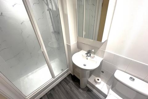 2 bedroom flat to rent, Hewetts Quay, Abbey Rd