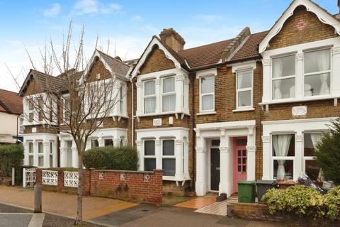 4 bedroom terraced house to rent, Oliver Road, Walthamstow, London, E17