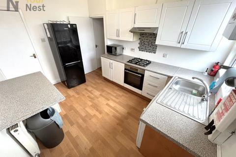 3 bedroom terraced house to rent, Westfield Road, Leeds, Hyde Park, LS3 1DF