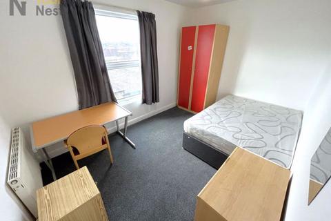3 bedroom terraced house to rent, Westfield Road, Leeds, Hyde Park, LS3 1DF