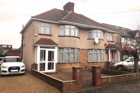 3 bedroom semi-detached house for sale, Colbrook Avenue, Hayes