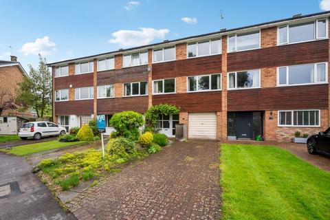 3 bedroom terraced house for sale, Trafford Close, Great Missenden HP16