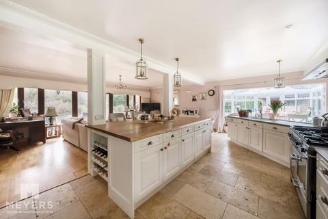 5 bedroom detached house for sale, Queen Anne Drive, Wimborne, BH21