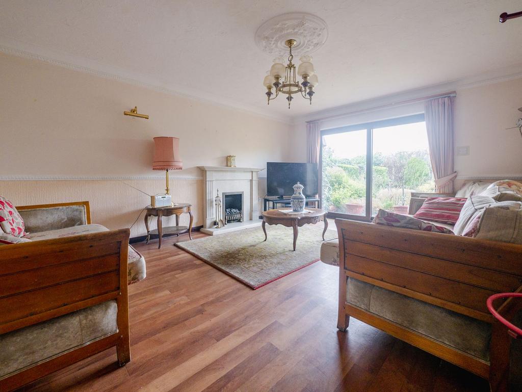 Wickford, Wickford SS11 4 bed detached house for sale £475,000