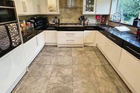 undefined, Parrs Wood Road, Manchester, Greater Manchester, M20