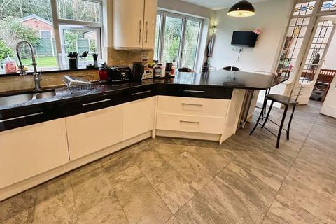 undefined, Parrs Wood Road, Manchester, Greater Manchester, M20