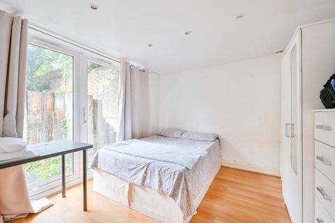 2 bedroom flat for sale - Flat A, 171 Horn Lane, London, W3 6PW