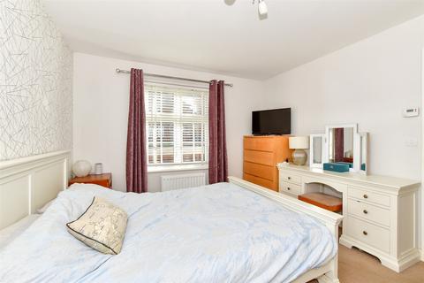 Flat 1, 3 Cascade Close, Marden, Tonbridge, TN12 9FW