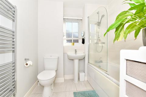 Flat 1, 3 Cascade Close, Marden, Tonbridge, TN12 9FW