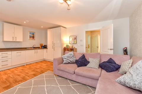 1 bedroom ground floor flat for sale, Cascade Close, Marden, Tonbridge, Kent