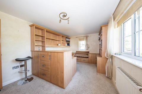 2 bedroom apartment for sale, 214 Hale Lane, Greater London HA8