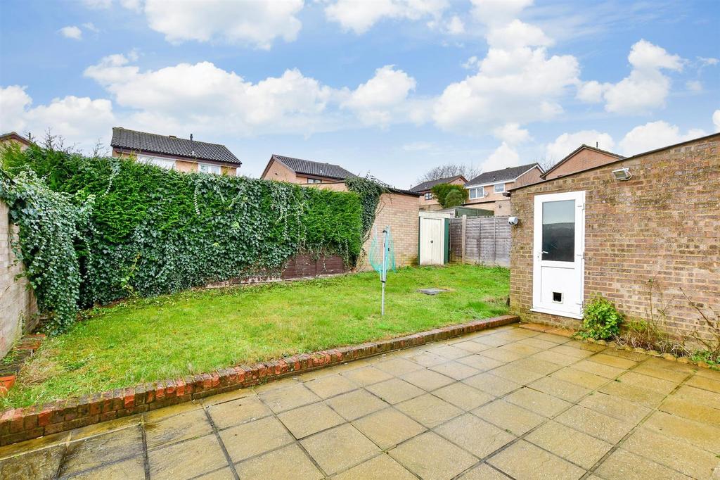 Hextable Close, Maidstone, Kent 3 bed detached house for sale £450,000