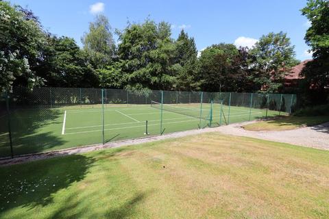 3 bedroom semi-detached house to rent, Bowdon WA14