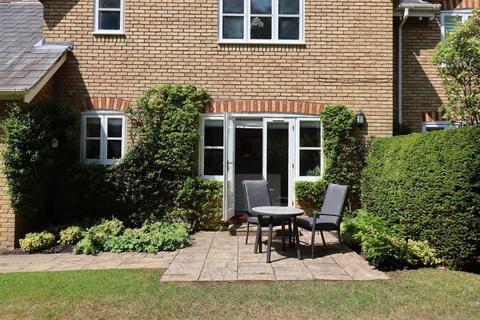 3 bedroom semi-detached house to rent, Bowdon WA14