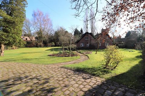 3 bedroom detached house for sale - Bowdon WA14