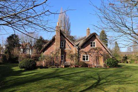 3 bedroom detached house for sale, Bowdon WA14