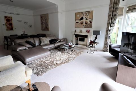 3 bedroom apartment for sale, Altrincham WA14