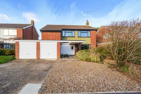 4 bedroom detached house for sale, Cherry Close, Emmer Green, Reading