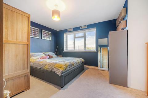 2 Cherry Close, Emmer Green, Reading, RG4 8UP