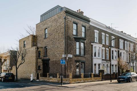 6 bedroom end of terrace house for sale, Elderfield Road, London E5