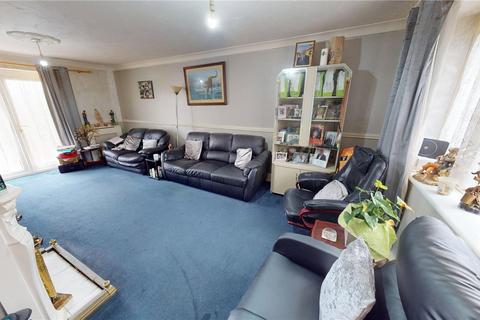 4 bedroom end of terrace house for sale, Stratford Gardens, Stanford-le-Hope, Essex, SS17