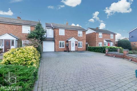4 bedroom detached house for sale, Mill Close, Tiptree