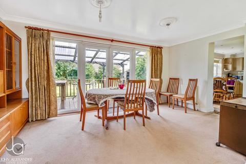 49 Grove Road, Tiptree, Colchester, CO5 0JL