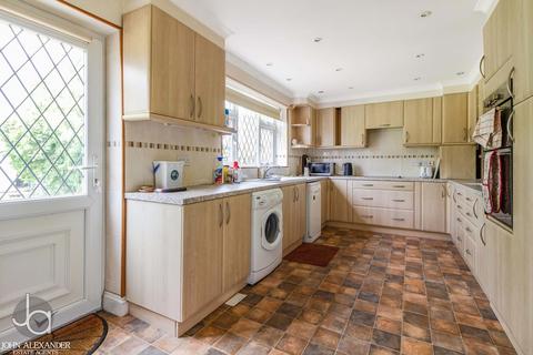 49 Grove Road, Tiptree, Colchester, CO5 0JL
