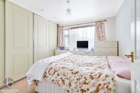 49 Grove Road, Tiptree, Colchester, CO5 0JL
