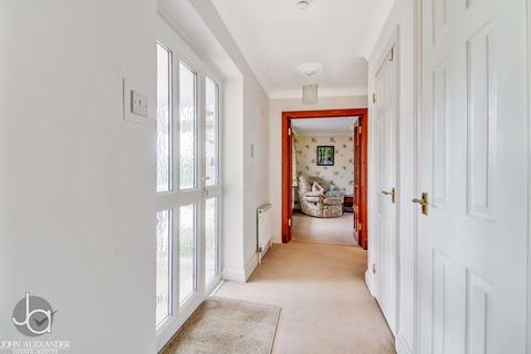 49 Grove Road, Tiptree, Colchester, CO5 0JL