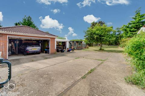 98 Maldon Road, Tiptree, Colchester, CO5 0BN