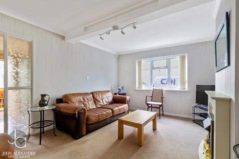 81 Chapel Road, Tiptree, Colchester, CO5 0RD