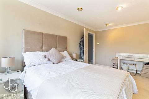 18 Fullers Close, Kelvedon, Colchester, CO5 9JX