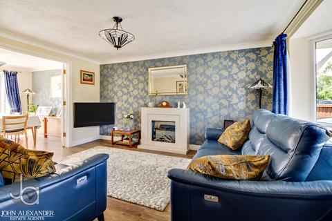 14 Bainbridge Drive, Tiptree, Colchester, CO5 0BP