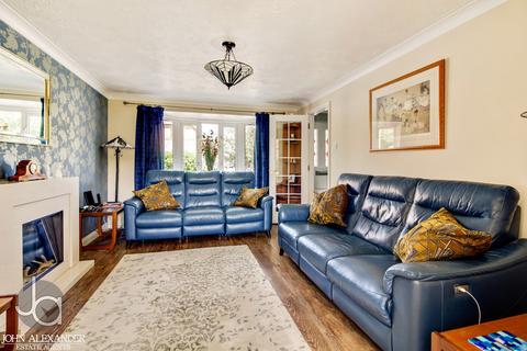 14 Bainbridge Drive, Tiptree, Colchester, CO5 0BP