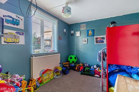 11 Walnut Tree Way, Tiptree, Colchester, CO5 0NG