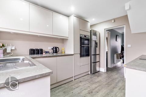 3 Anchor Road, Tiptree, Colchester, CO5 0AL