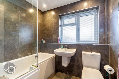 3 Anchor Road, Tiptree, Colchester, CO5 0AL