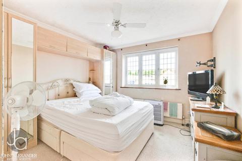 3 bedroom detached house for sale, London Road, Copford