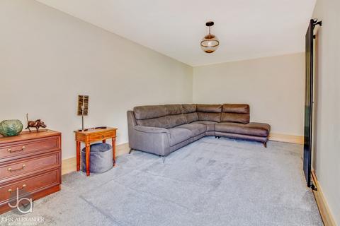 2 Eleanor Close, Tiptree, Colchester, CO5 0DP