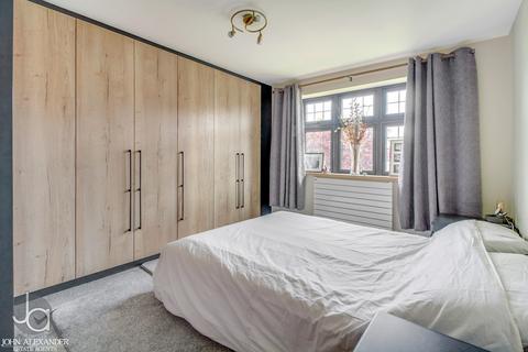2 Eleanor Close, Tiptree, Colchester, CO5 0DP