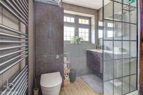 2 Eleanor Close, Tiptree, Colchester, CO5 0DP