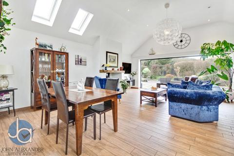Hazelmere Maypole Road, Tiptree, Colchester, CO5 0EL