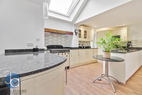Hazelmere Maypole Road, Tiptree, Colchester, CO5 0EL