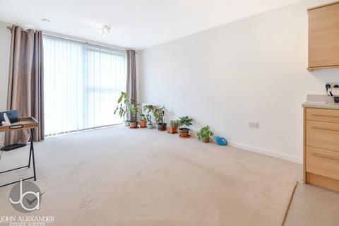 2 bedroom ground floor flat for sale, Cavalry Road, Colchester